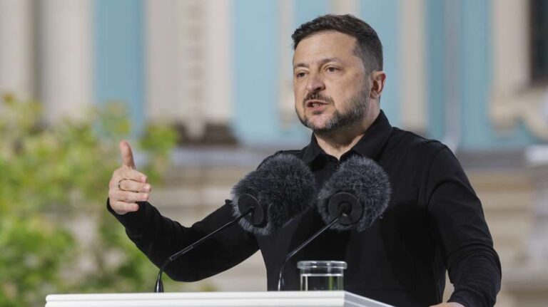 Zelensky liga para Trump no aniversário e discute fim da guerra