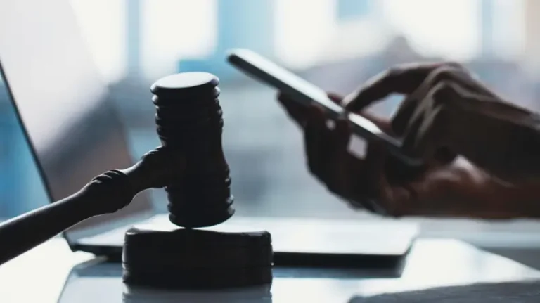 Juízes em alerta: Advogados tentam enganar a Justiça usando IA