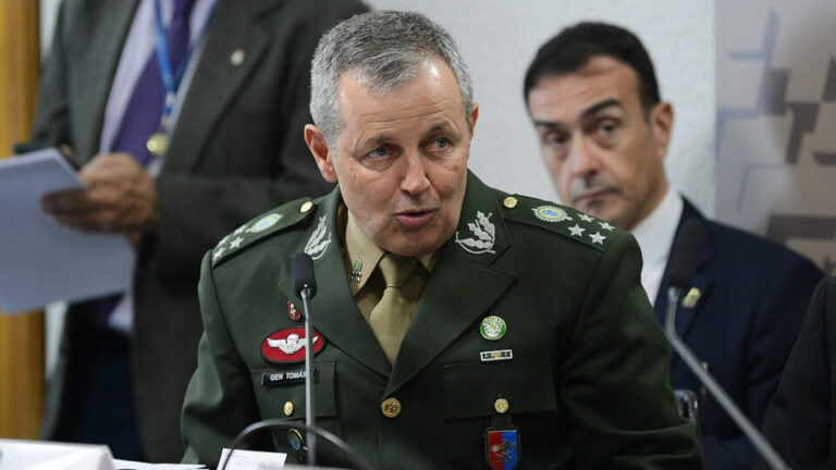 Comando do Exército vira a chave e aponta expansão inédita no setor militar brasileiro