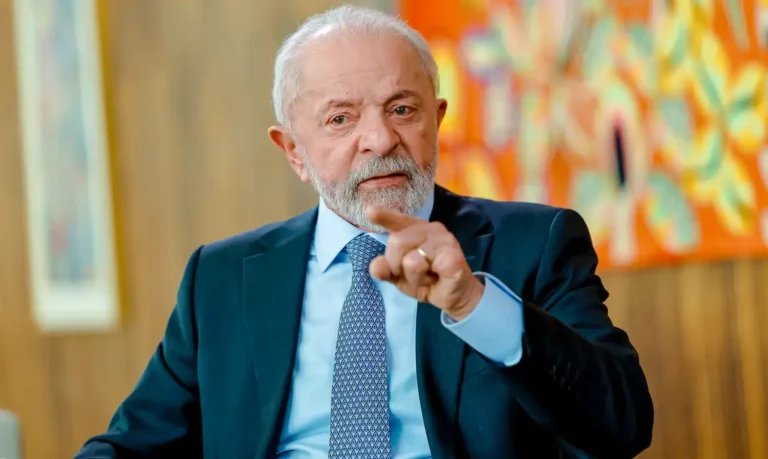 Lula acusa EUA de mentirem para justificar supertarifa
