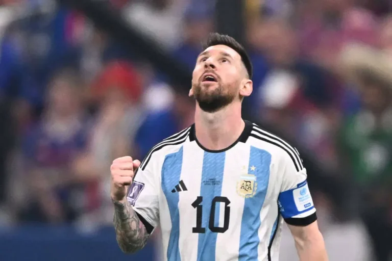 Messi humilha a Argélia com 3 gols e bate recorde histórico de Ronaldo