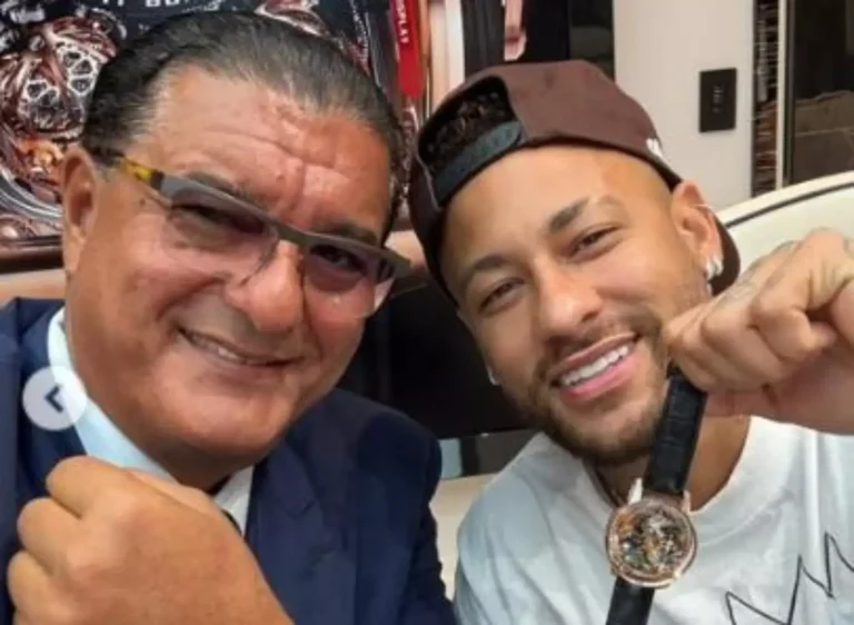 Neymar compra relógio de R$ 5,5 milhões na folga da Seleção Brasileira