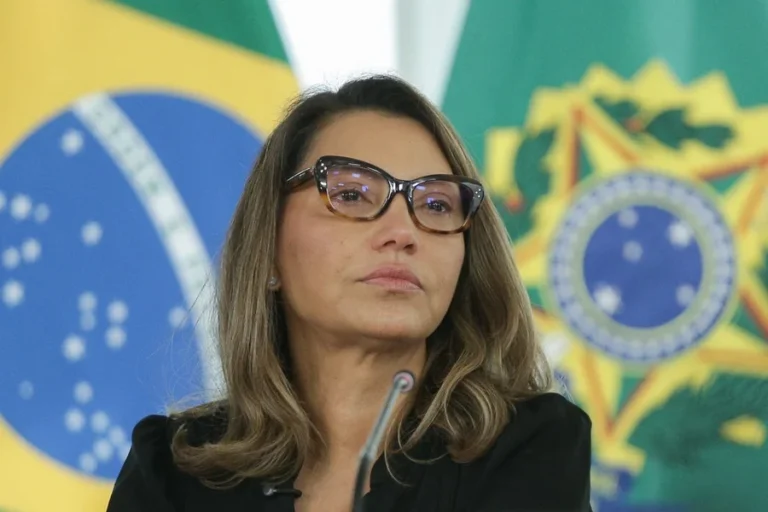 Insignificante! Janja rebate Silas Malafaia em evento do PT e incendeia os bastidores políticos