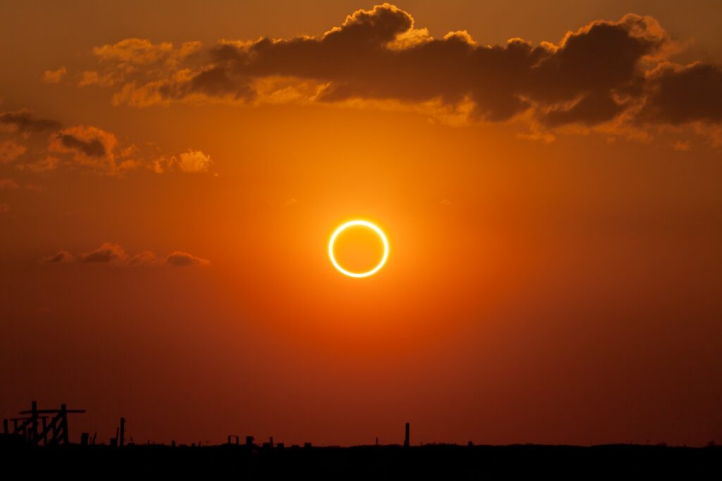 Sol da meia-noite e noite polar: Entenda o fenômeno que muda os dias em vários países