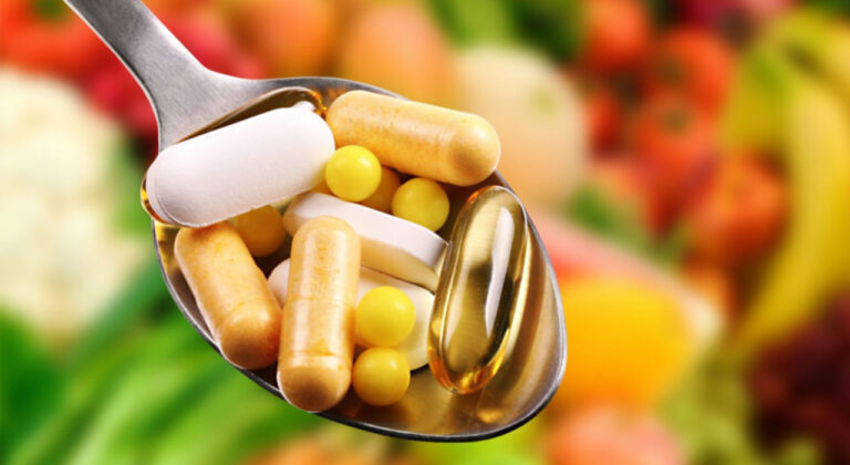 Alerta médico: por que tomar suplementos diários pode ser perigoso