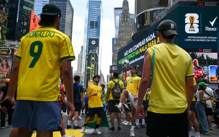 Cerveja a R$ 90 e água por R$ 30: Quanto os torcedores gastam em média por dia na Copa