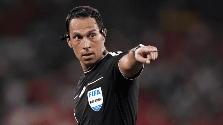 Fifa escala arbitragem 100% argentina para França x Marrocos e web reage