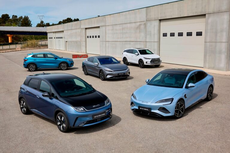 Carros elétricos disparam 196% no Brasil e batem recorde histórico