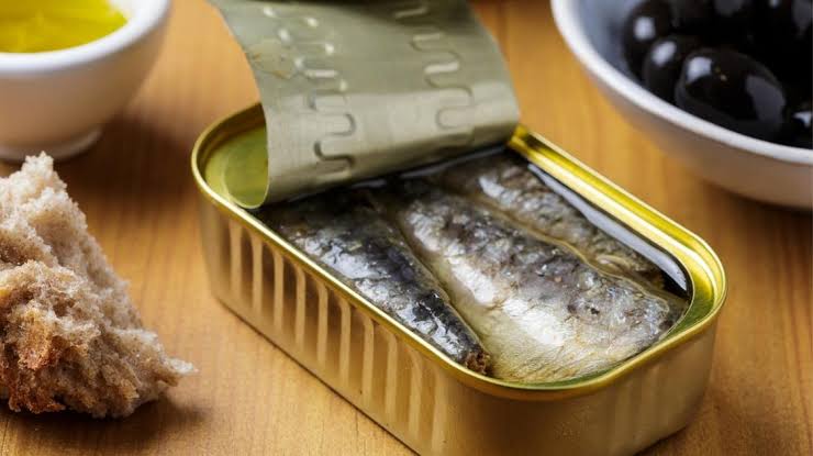 3 motivos científicos para você comer mais sardinha