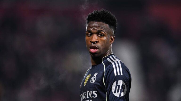 Vini Jr. apaga tudo do instagram e redes especulam saída do Real Madrid